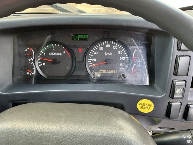 2010 Isuzu Forward アルミウイング auction photo 6