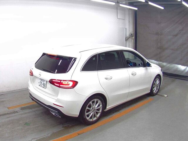 2019 Mercedes-Benz B-Class B180 auction photo 5