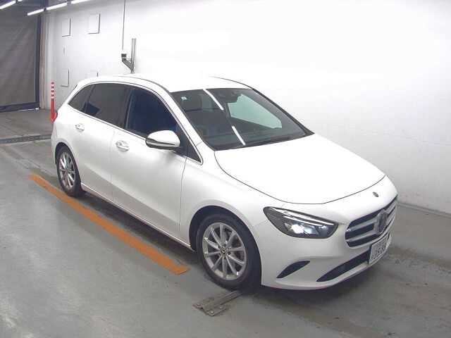 Japan Auction Vehicles 8 2019 Mercedes-Benz B-Class B180 auction photo