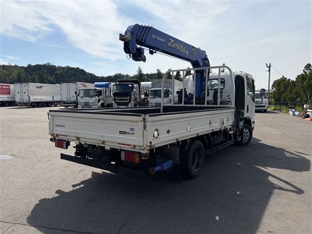 2013 Isuzu Elf クレーン付 auction photo 2