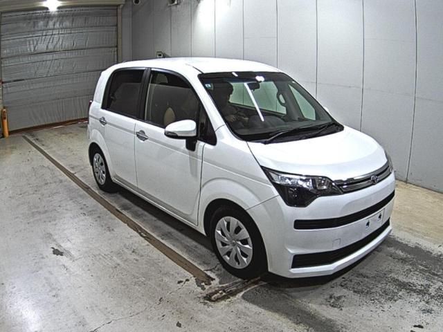 2013 Toyota Spade F Japan auction vehicle