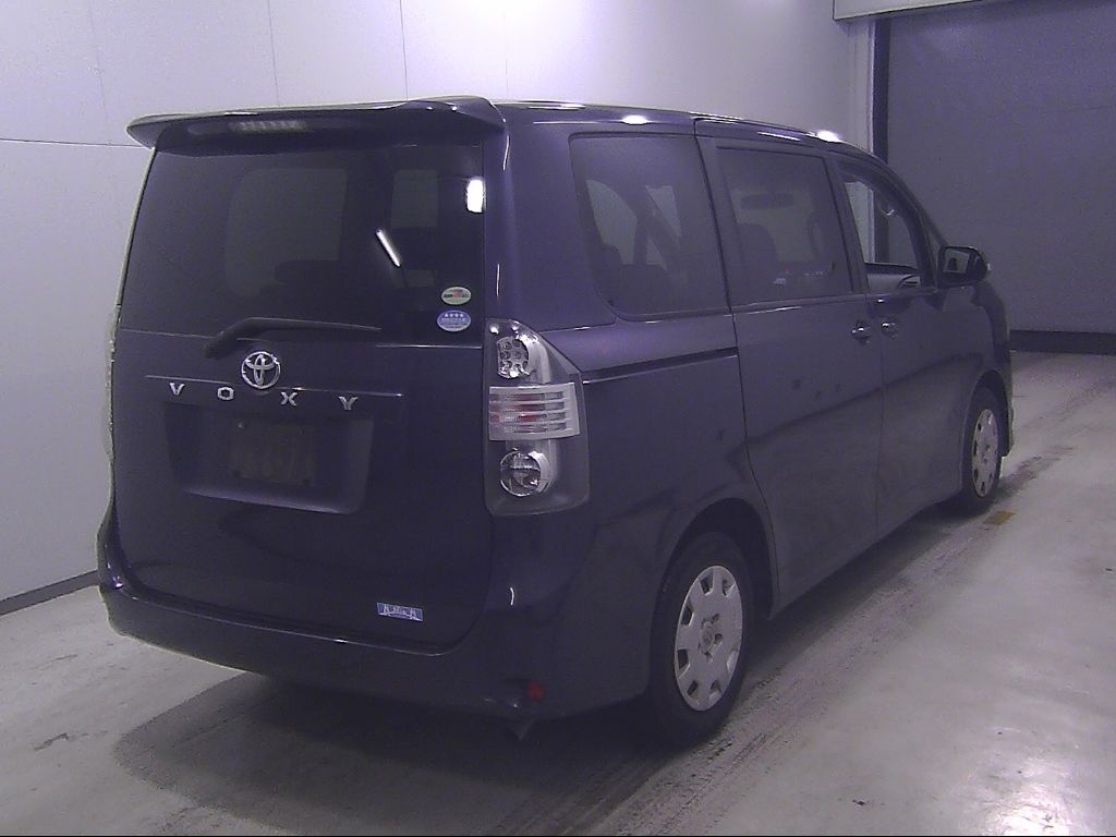 2010 Toyota Voxy XL Edition (8 people) auction photo 2