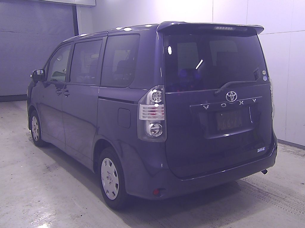 2010 Toyota Voxy XL Edition (8 people) auction photo 5