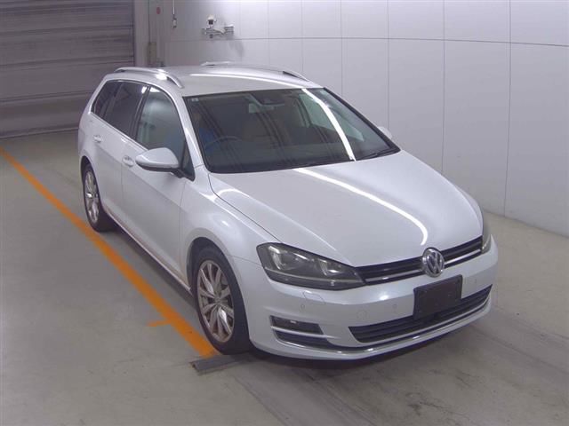 Japan Auction Vehicles 7 2015 Volkswagen ゴルフ ヴァリアント TSIハラインブルーモーションテクノロジー auction photo