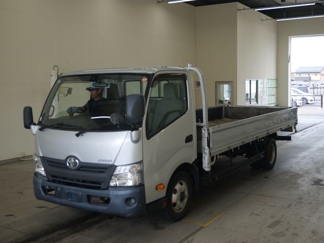 Japan Auction Vehicles 20 2017 Toyota Dyna Hira auction photo