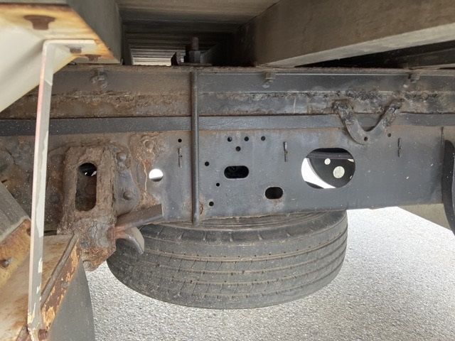 2011 Isuzu Forward Flat Self-Loading Crane, 4-Tier, Wide auction photo 12
