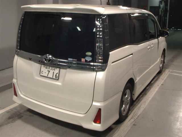 2014 Toyota Voxy ZS auction photo 5