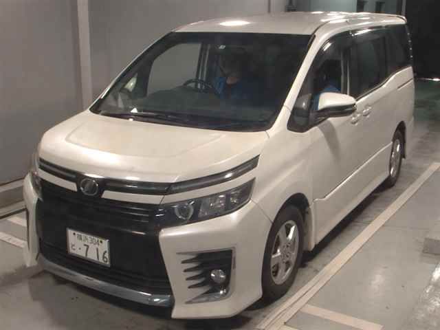 2014 Toyota Voxy ZS auction photo 4