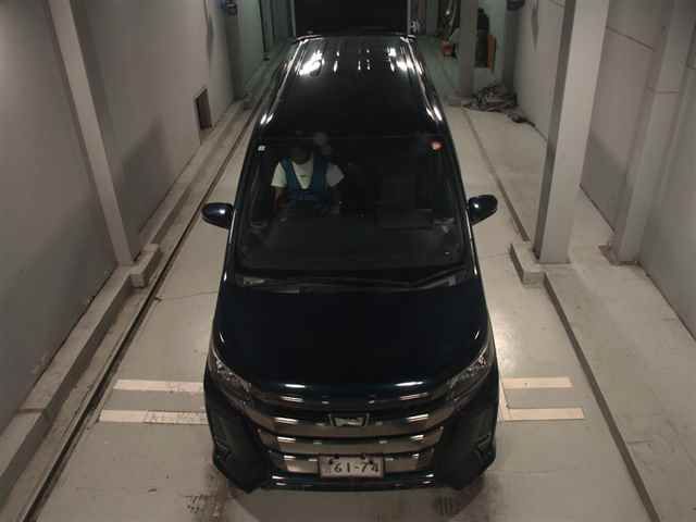 2017 Toyota Noah Si auction photo 6