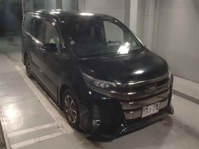 Japan Auction Vehicles 12 2017 Toyota Noah Si auction photo