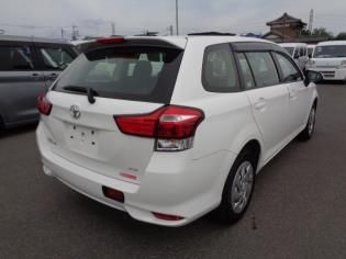 2021 Toyota Corolla Fielder EX 4WD auction photo 2
