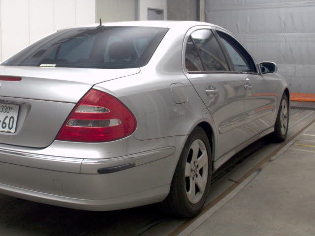 2002 Mercedes-Benz E320 auction photo 4