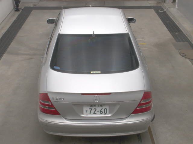 2002 Mercedes-Benz E320 auction photo 6