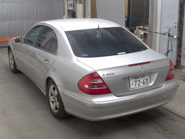 2002 Mercedes-Benz E320 auction photo 2