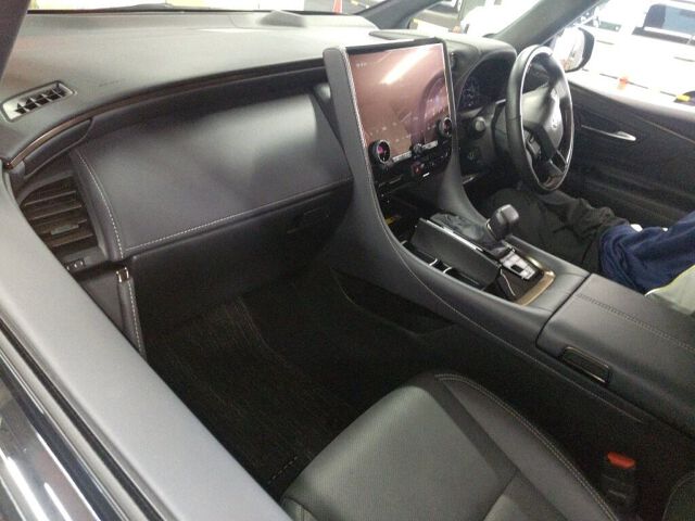 2023 Toyota Alphard Z auction photo 3