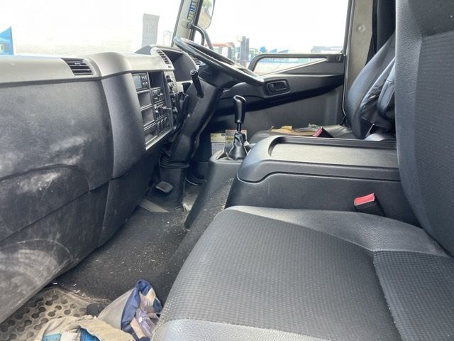2018 Mitsubishi Fuso Fighter Refrigerated PG auction photo 5