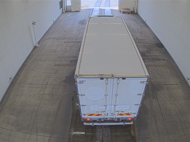 2018 Mitsubishi Fuso Fighter Refrigerated PG auction photo 3