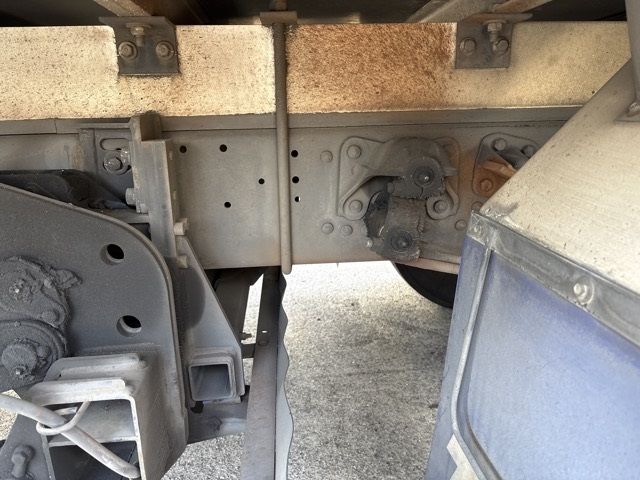2018 Mitsubishi Fuso Fighter Refrigerated PG auction photo 15