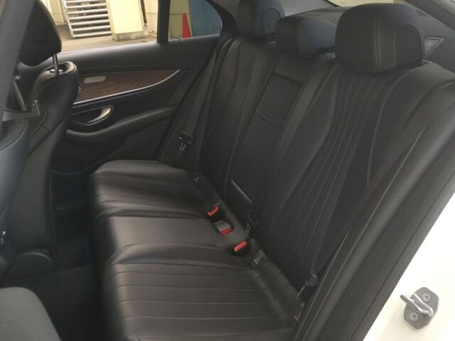 2019 Mercedes-Benz E-Class E400 4M Excursion 4WD auction photo 6