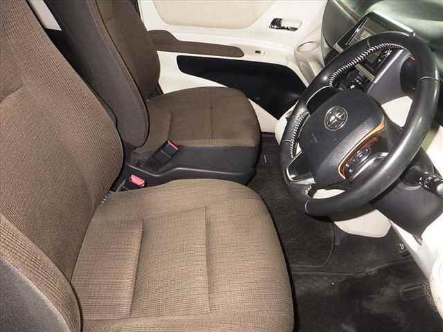 2017 Toyota Sienta G auction photo 9