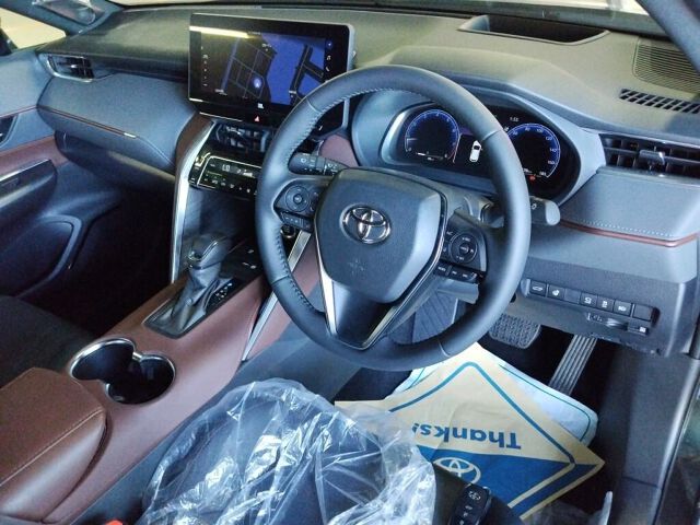 2024 Toyota Harrier Z Leather Package auction photo 3