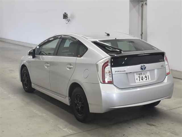 2013 Toyota Prius S auction photo 2