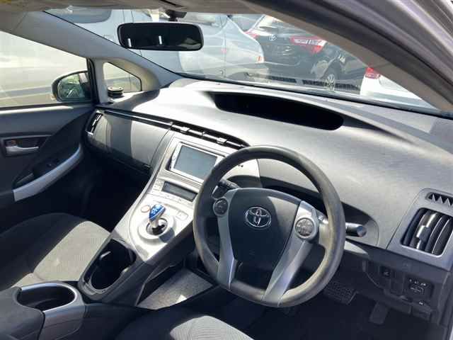 2013 Toyota Prius S auction photo 3