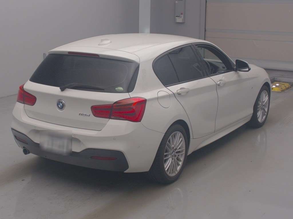 2018 BMW 1 Series 118d M Sport auction photo 2