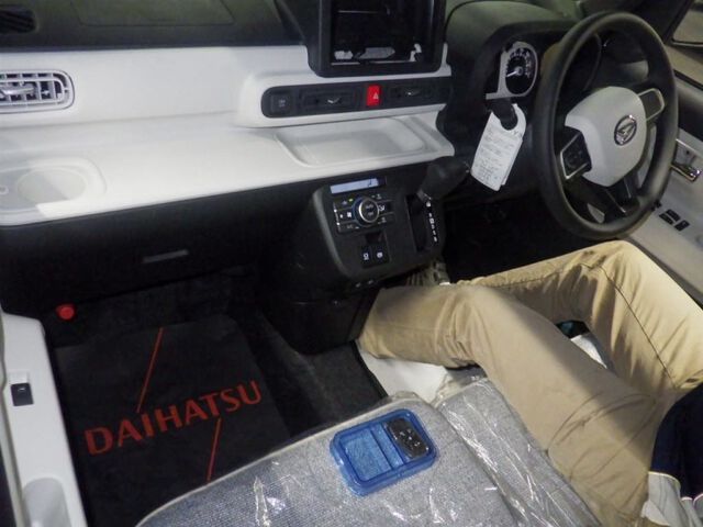 2026 Daihatsu Move Canbus Stripes G auction photo 3