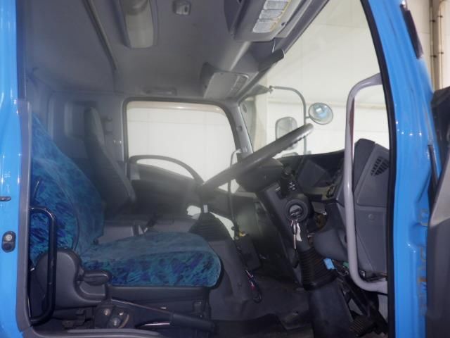 2012 Isuzu Forward dump auction photo 5