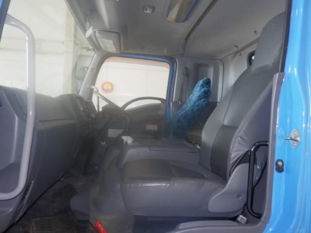 2012 Isuzu Forward dump auction photo 8