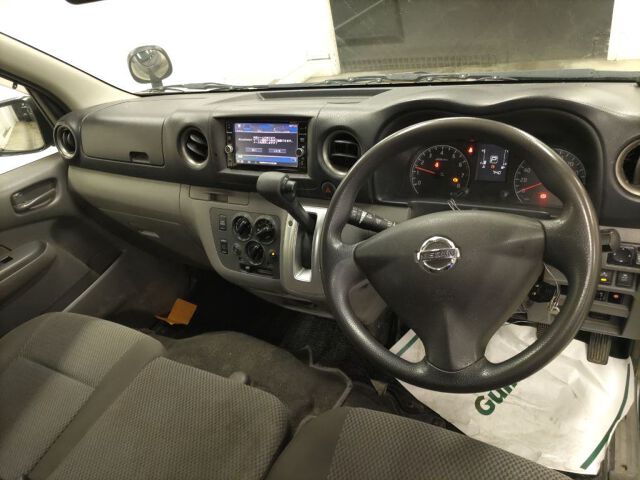 2017 Nissan NV350 Caravan ロングDX auction photo 3