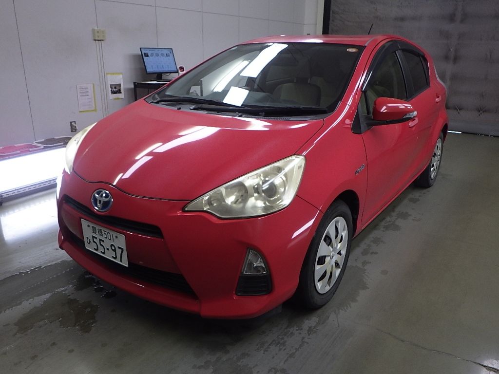 2012 Toyota Aqua S auction photo 4