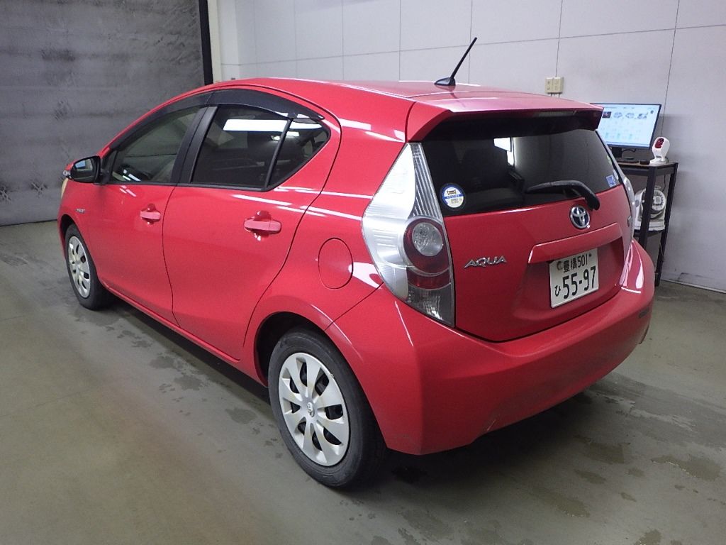 2012 Toyota Aqua S auction photo 5