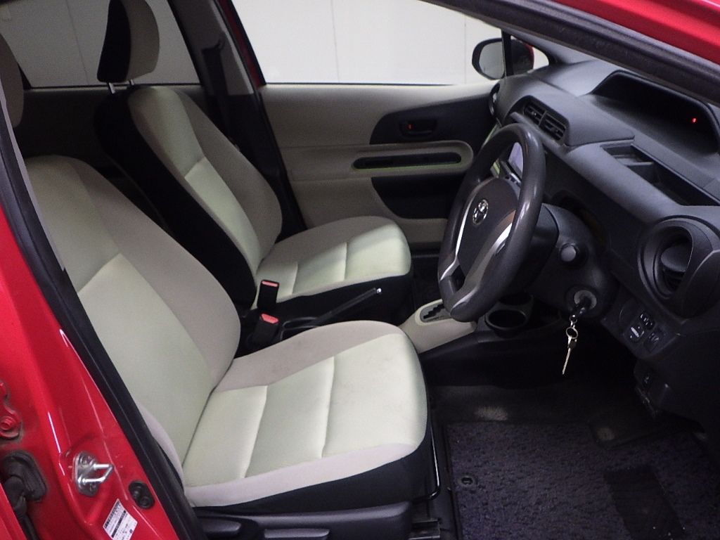 2012 Toyota Aqua S auction photo 6
