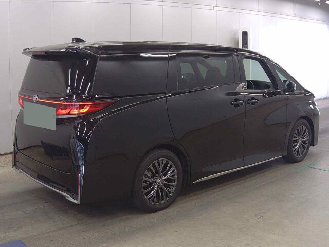 2025 Toyota Vellfire Z Premier auction photo 5