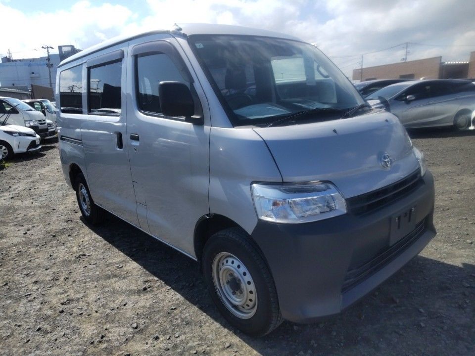 2022 Toyota TownAce auction photo 4