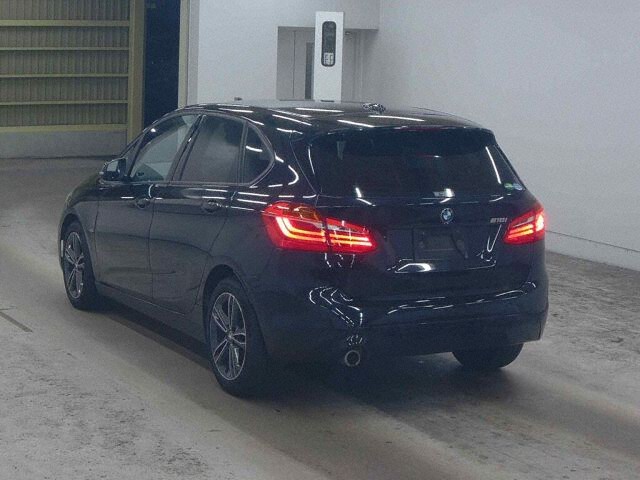 2018 BMW 2 Series 218Iアクティツアスポ auction photo 2