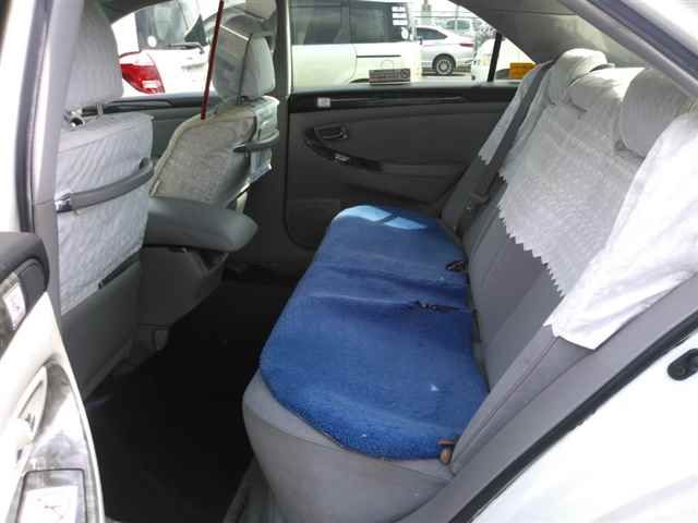 2005 Toyota Crown auction photo 9