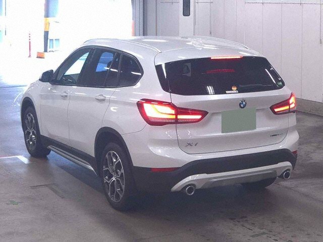 2020 BMW X1 XDRIV18D Xライン 4WD auction photo 2