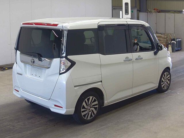 2024 Toyota Roomy Custom G 4WD auction photo 5