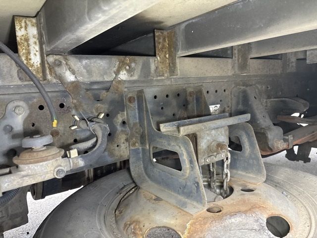 2011 Isuzu Elf auction photo 12