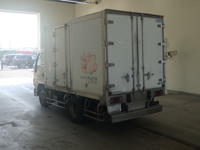 2011 Isuzu Elf auction photo 2