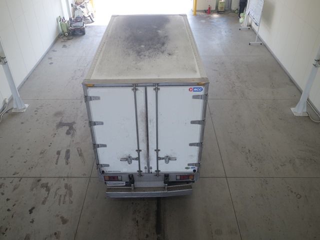 2011 Isuzu Elf auction photo 3