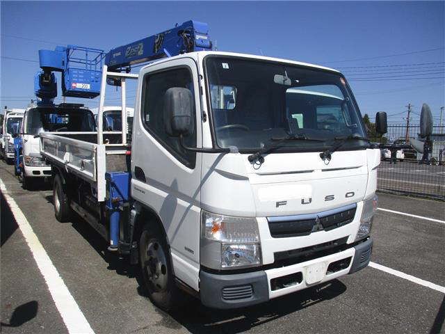 2019 Mitsubishi Fuso Canter crane Japan auction vehicle