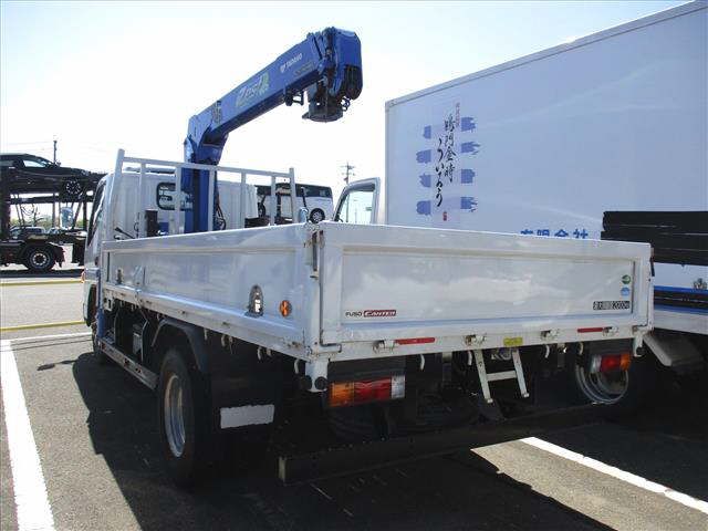 2019 Mitsubishi Fuso Canter crane auction photo 2