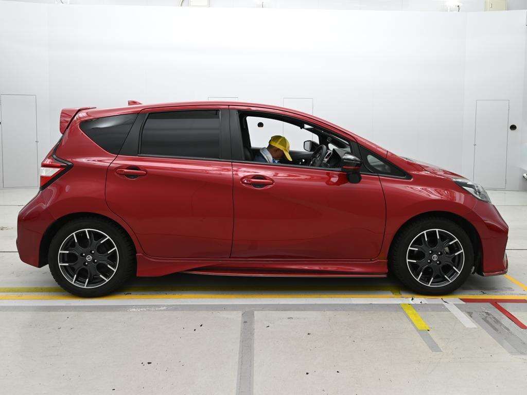 2019 Nissan Note e-パワーニスモ S auction photo 3