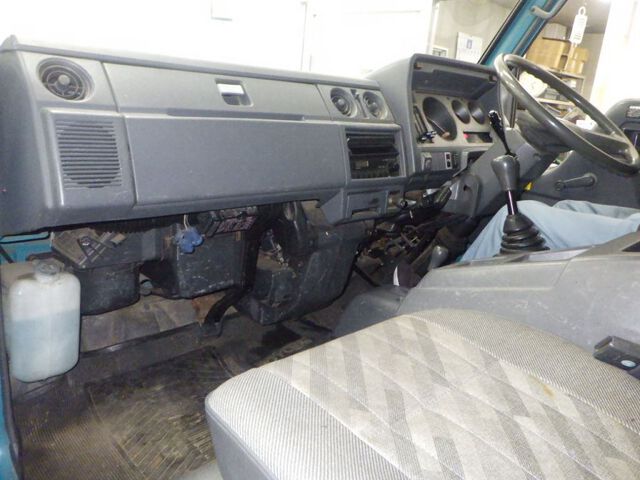 1993 Toyota Dyna ダンプ 4WD auction photo 3