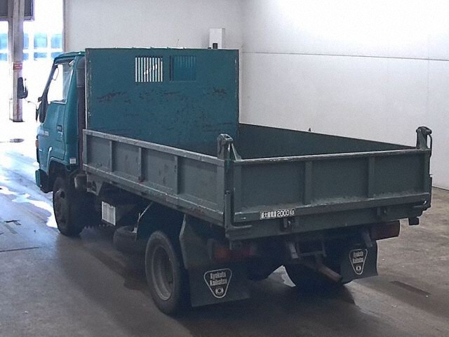 1993 Toyota Dyna ダンプ 4WD auction photo 2