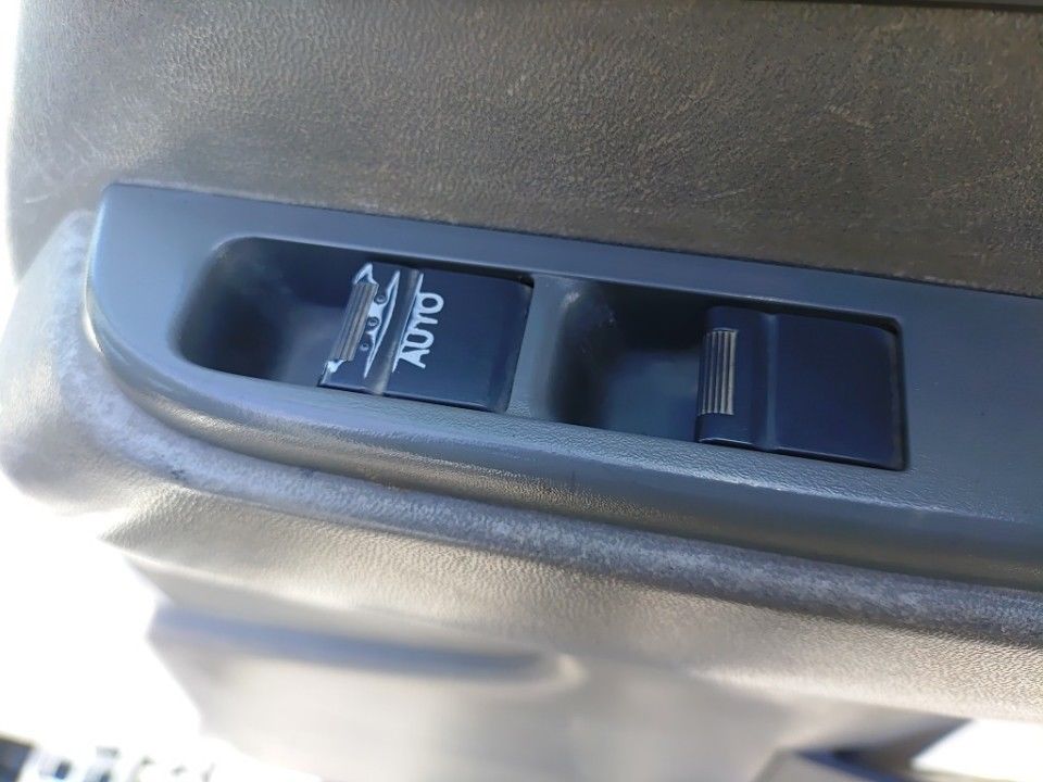 2014 Isuzu Elf auction photo 14